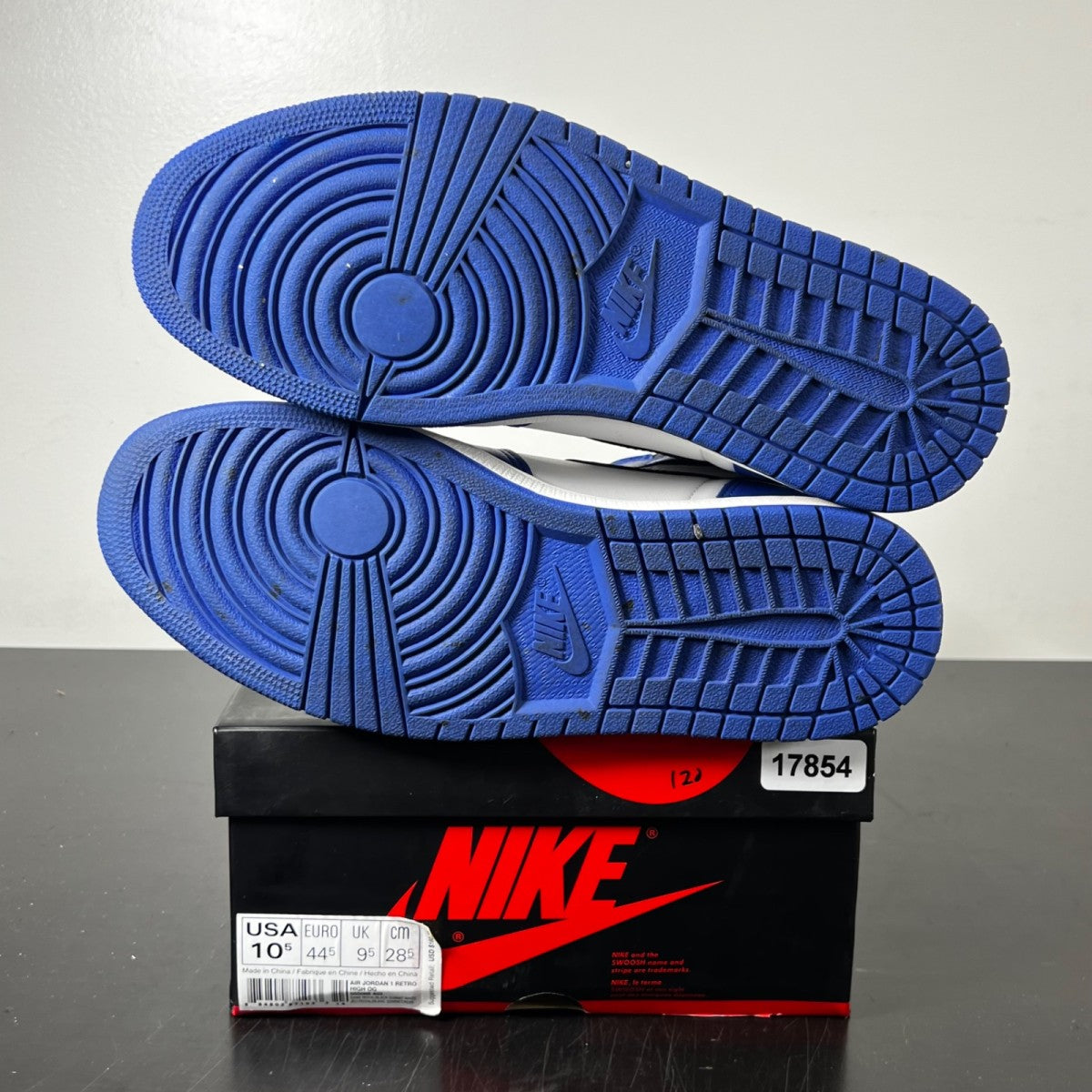 Jordan 1 Retro High Game Royal 10.5 (Lightly Worn Pre-Owned)JordanGame Royal/Black-Summit White - Image 5