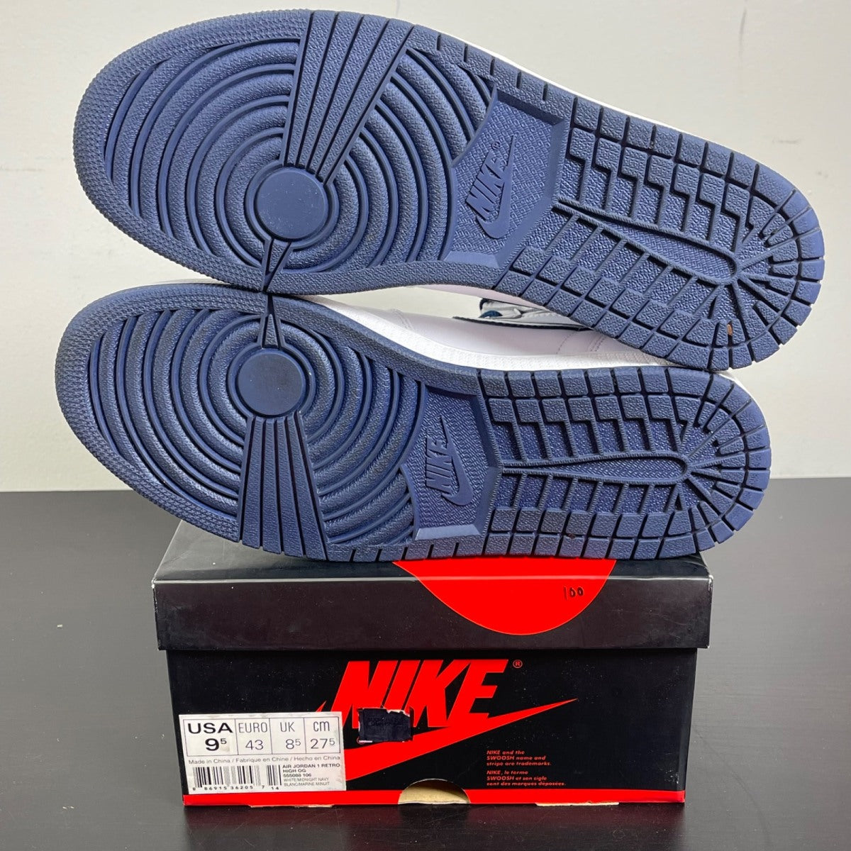 Jordan 1 Retro Metallic Navy (2016) 9.5 (Moderately Worn Pre-Owned)JordanWhite/Metallic Navy - Image 5