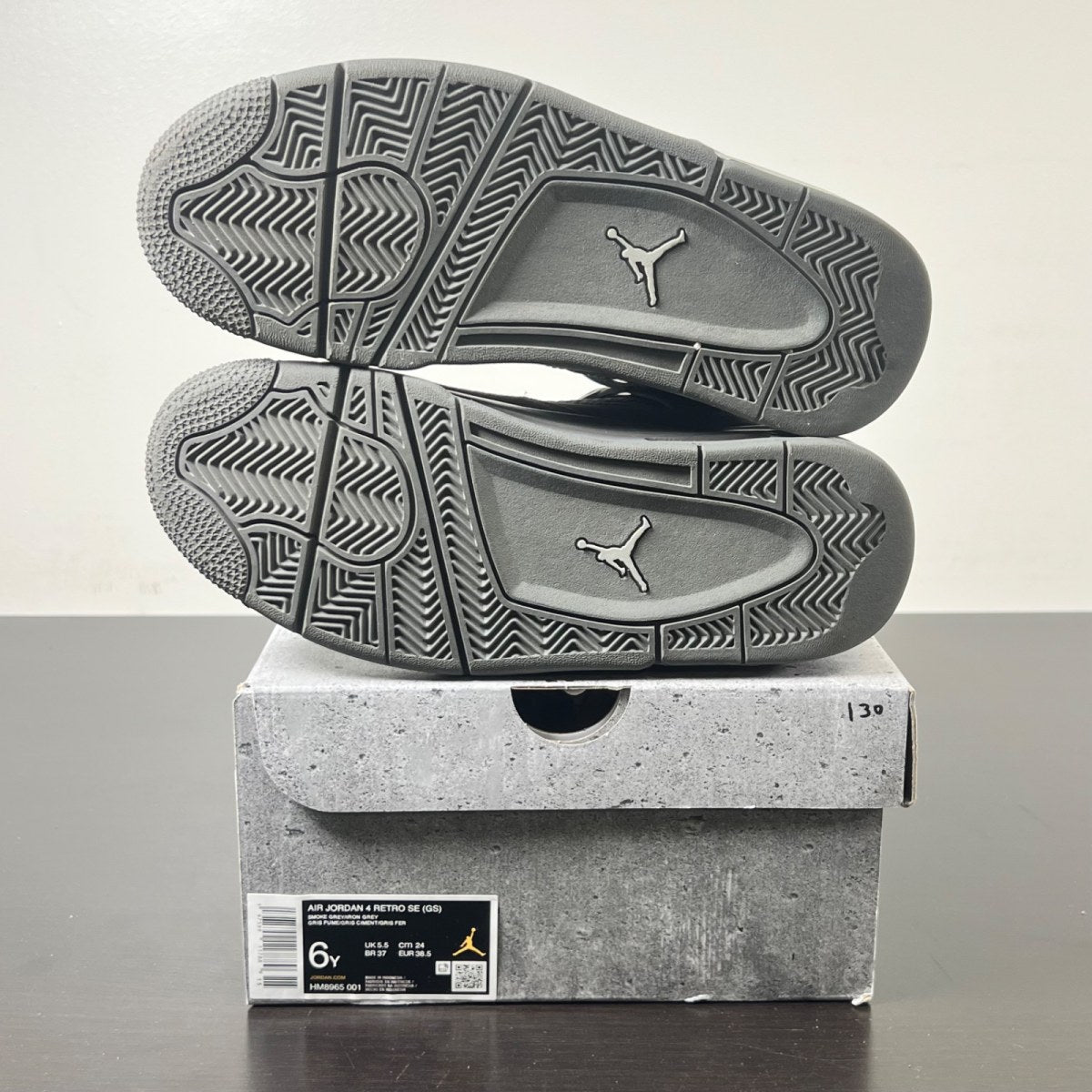 Jordan 4 Retro SE Paris Olympics Wet Cement (GS) 6Y (Lightly Worn Pre-Owned)JordanSmoke Grey/Iron Grey/Cement Grey - Image 4