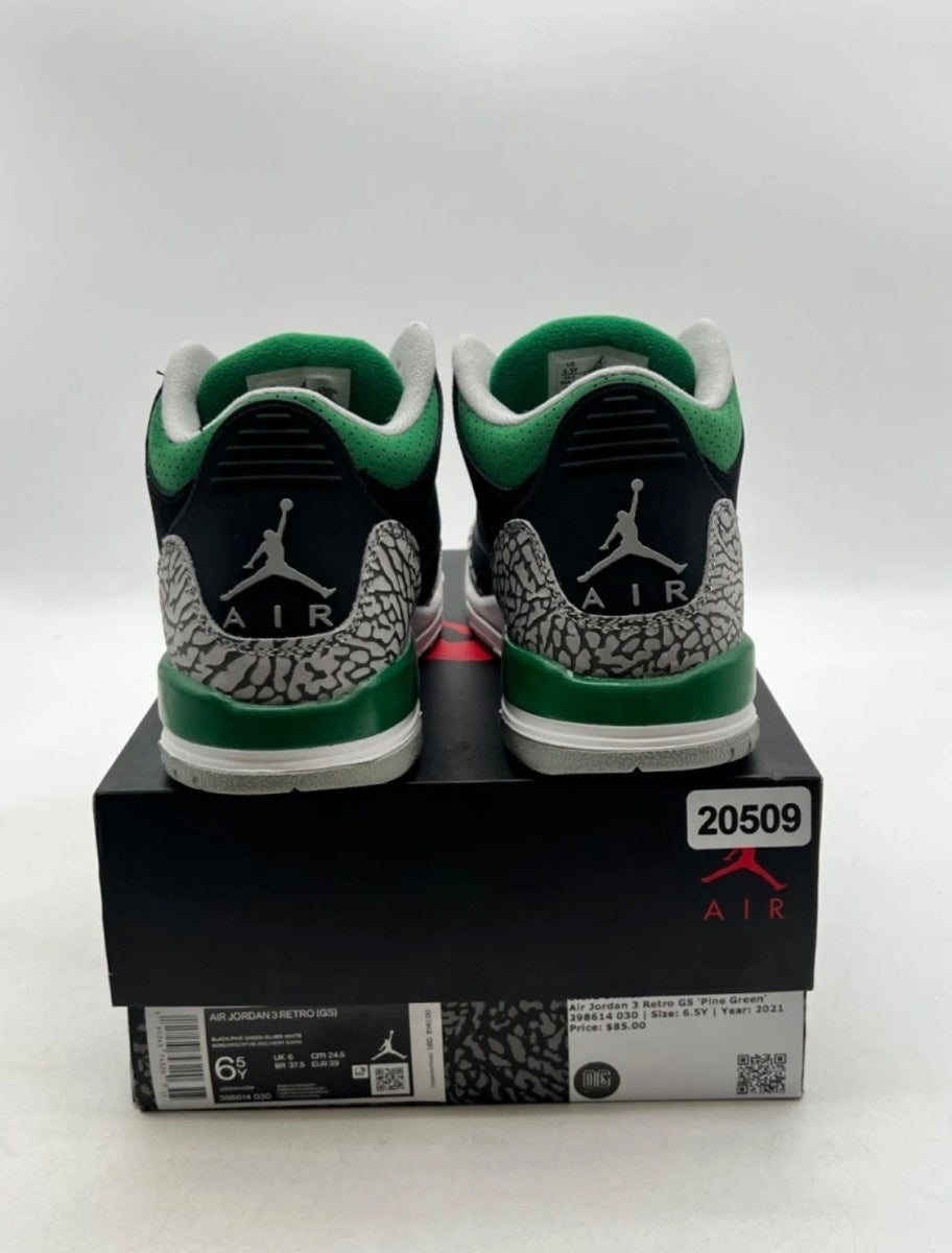 Jordan 3 Retro Pine Green (GS) 6.5Y (Lightly Worn Pre-Owned)JordanBlack/Silver/White/Pine Green - Image 3