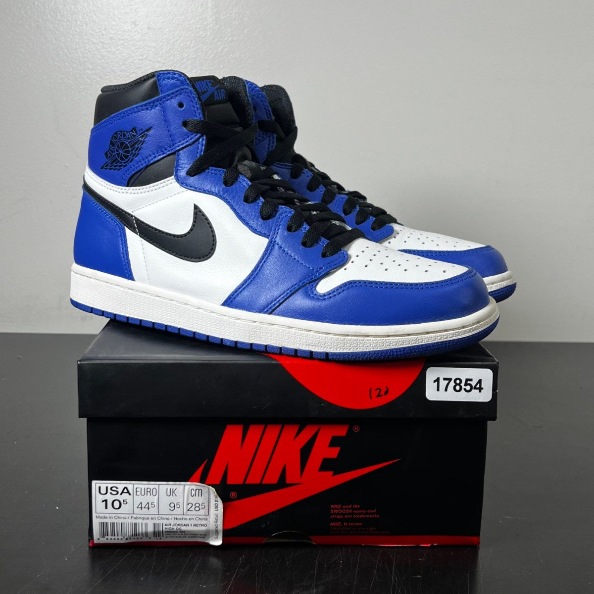 Jordan 1 Retro High Game Royal 10.5 (Lightly Worn Pre-Owned)JordanGame Royal/Black-Summit White - Image 1