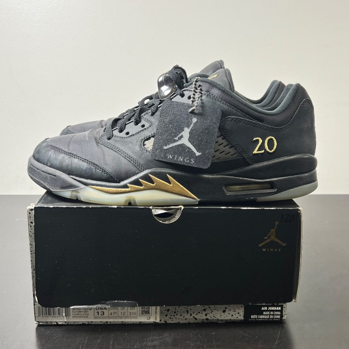 Jordan 5 Retro Low Wings 13 (Moderately Worn Pre-Owned)JordanBlack/Metallic Gold - Image 3