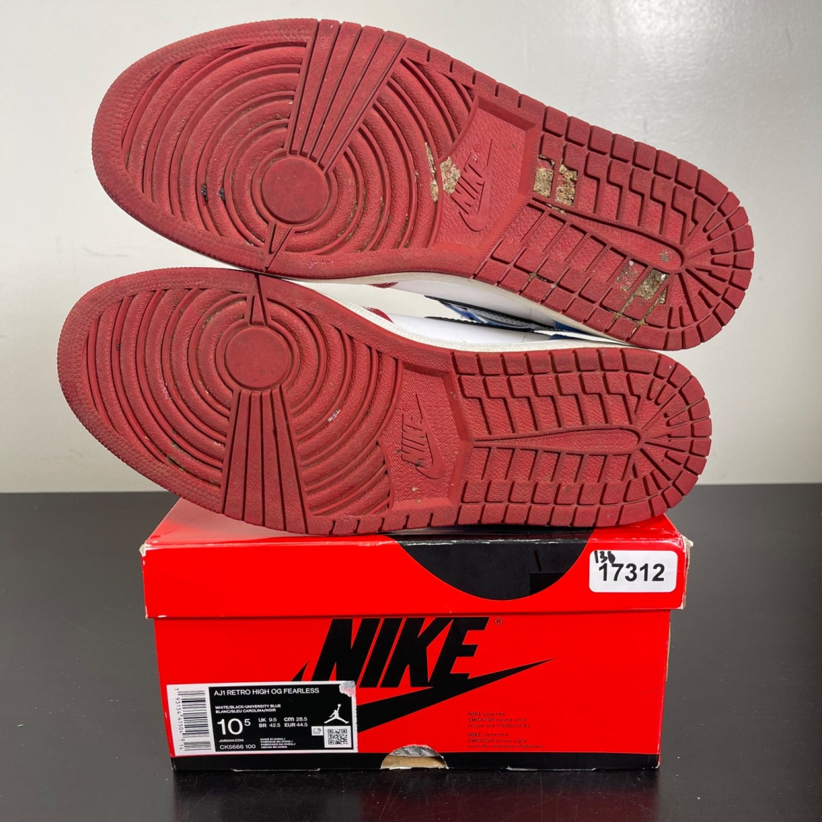 Jordan 1 Retro High Fearless UNC Chicago 10.5 (Moderately Worn Pre-Owned)JordanWhite/University Blue-Varsity Red-Black - Image 5