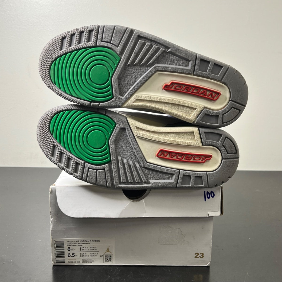 Jordan 3 Retro Lucky Green (Women's) 8W (Moderately Worn Pre-Owned)JordanWhite/Lucky Green/Varsity Red/Cement Grey/Sail - Image 6