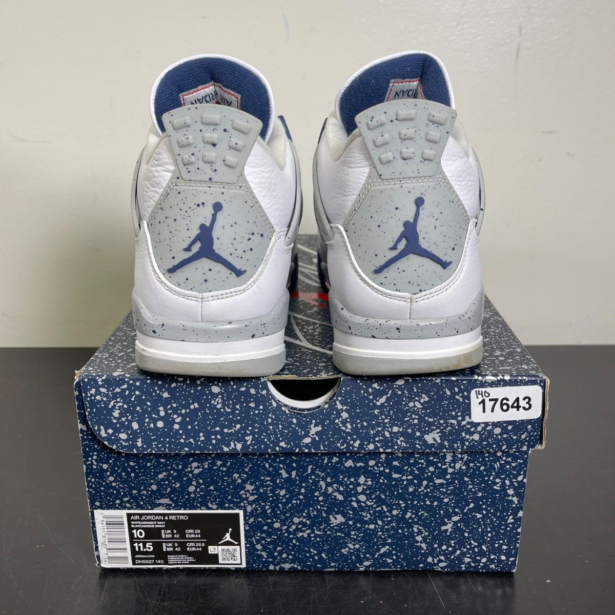 Jordan 4 Retro Midnight Navy 10 (Moderately Worn Pre-Owned)JordanWhite/Midnight Navy/Light Smoke Grey-Fire Red - Image 4