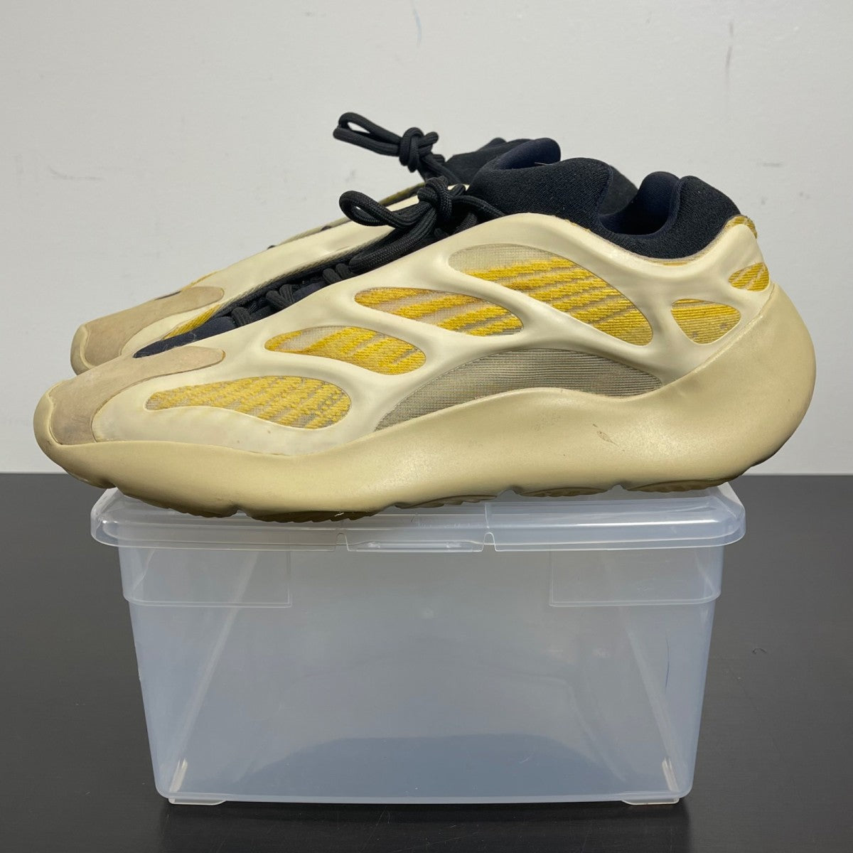 adidas Yeezy 700 V3 Safflower 11 (Moderately Worn Pre-Owned)adidasSafflower/Safflower/Safflower - Image 3
