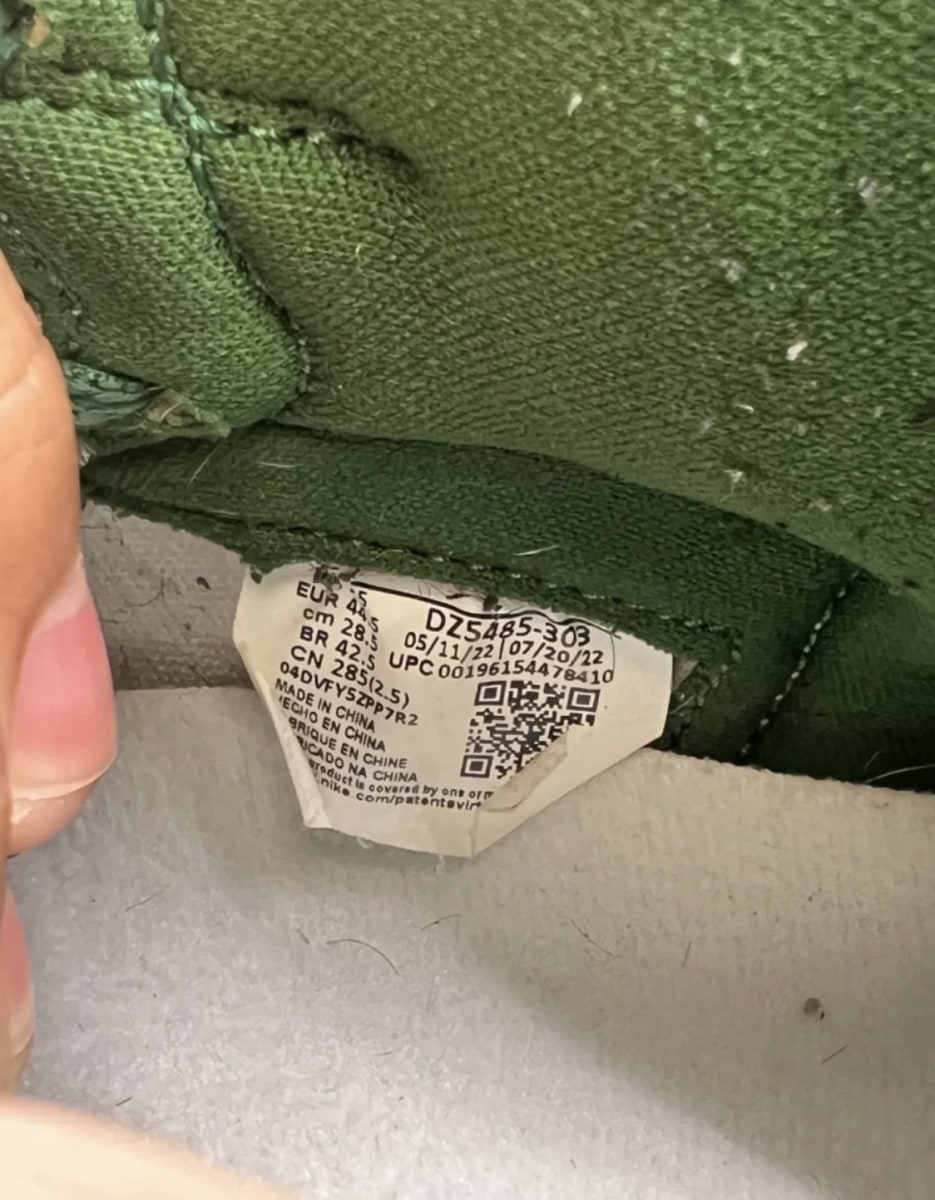 Jordan 1 Retro High OG Gorge Green 10.5 (Heavily Worn Pre-Owned)JordanGorge Green/Metallic Silver/White - Image 9