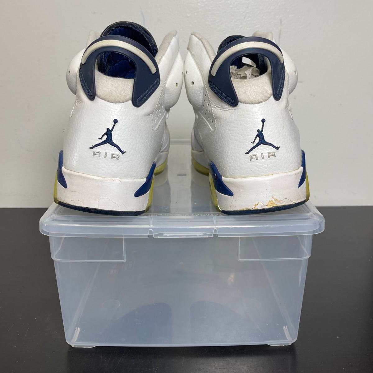 Jordan 6 Retro Midnight Navy (2000) 10.5 (Moderately Worn Pre-Owned)JordanWhite/Midnight Navy - Image 4