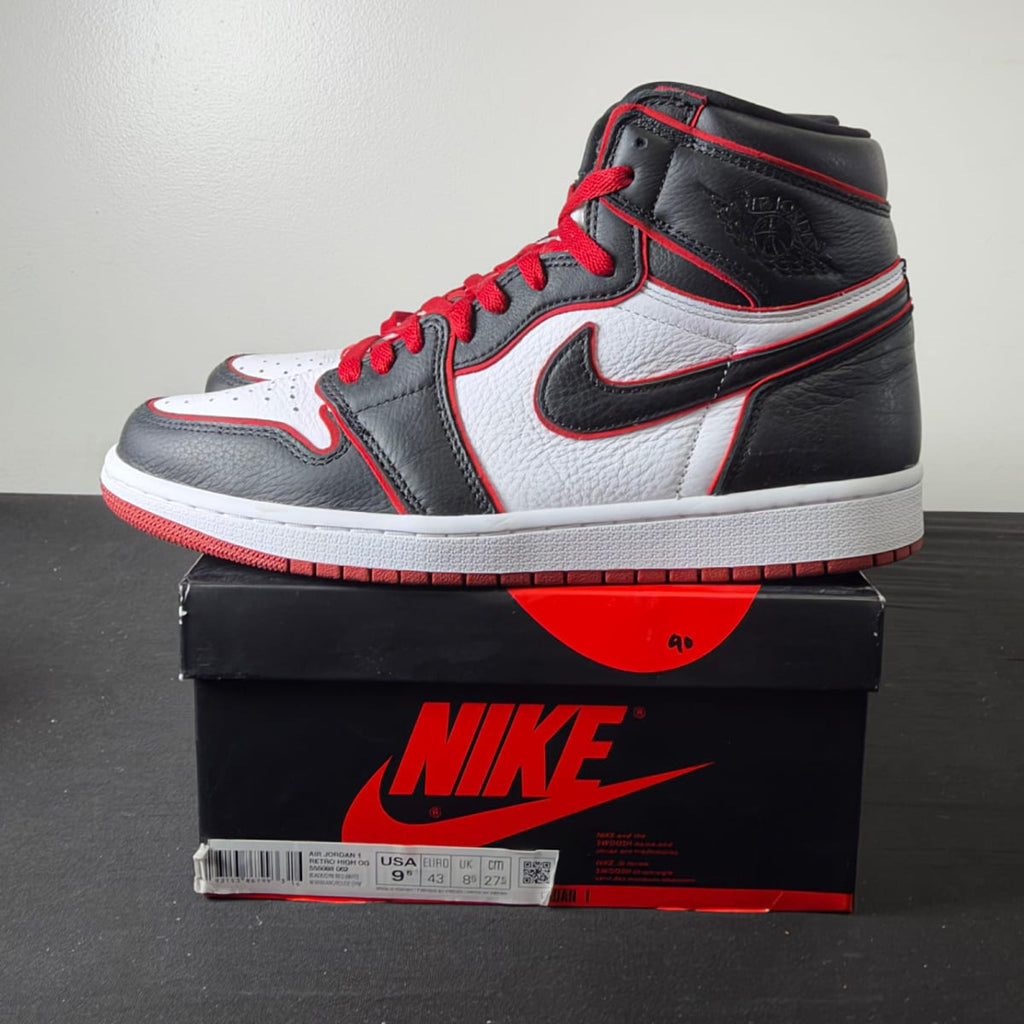 Jordan 1 Retro High Bloodline (Size 9.5) - aux