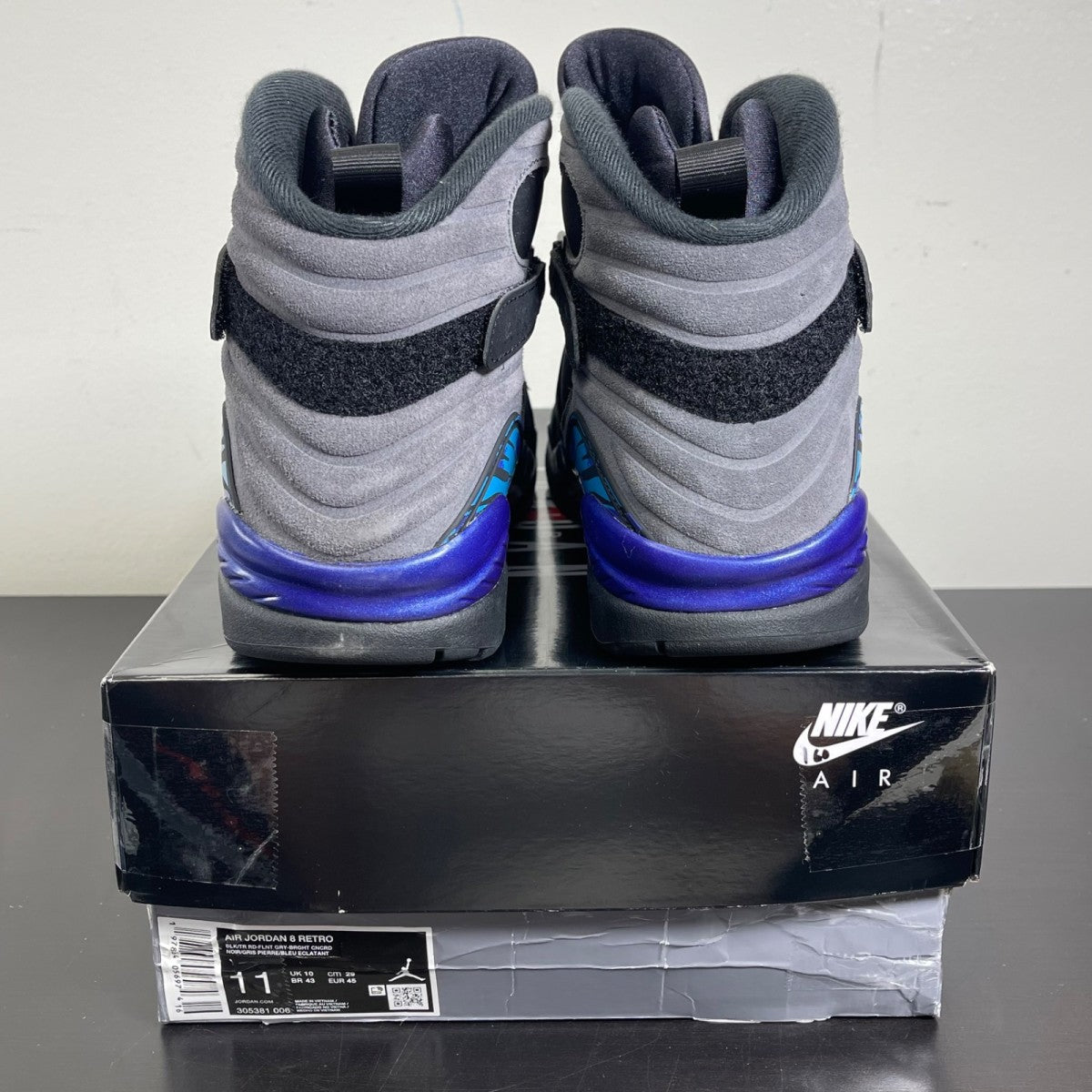 Jordan 8 Retro Aqua (2025) 11 (Moderately Worn Pre-Owned)JordanBlack/True Red-Iron Grey-Bright Concord-Aquatone - Image 4