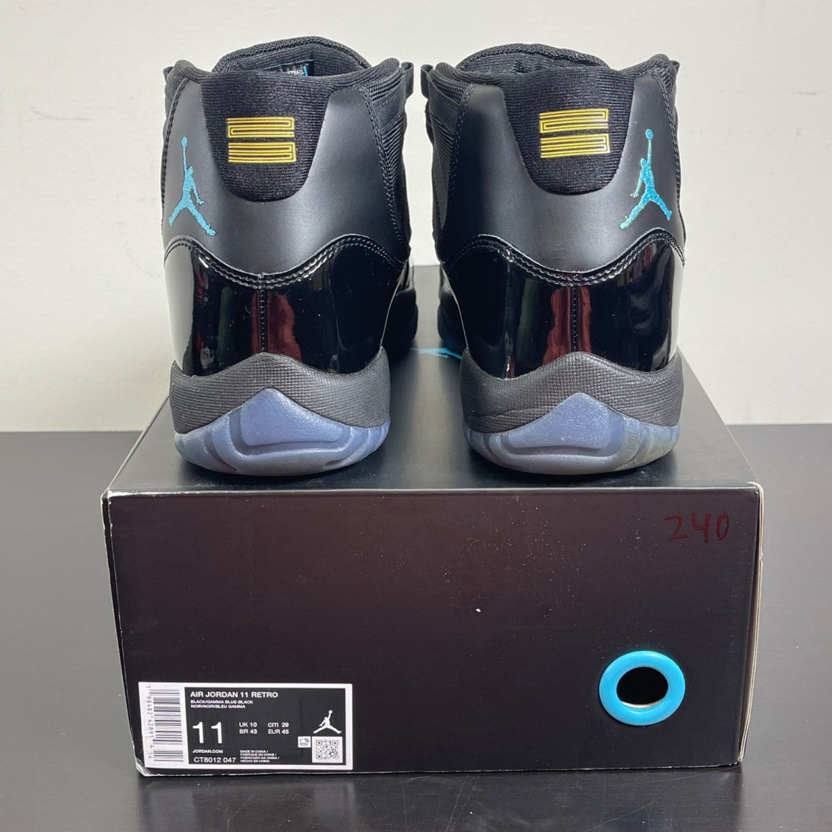Jordan 11 Retro Gamma Blue (2025) 11 (Lightly Worn Pre-Owned)JordanBlack/Gamma Blue/Varsity Maize - Image 4