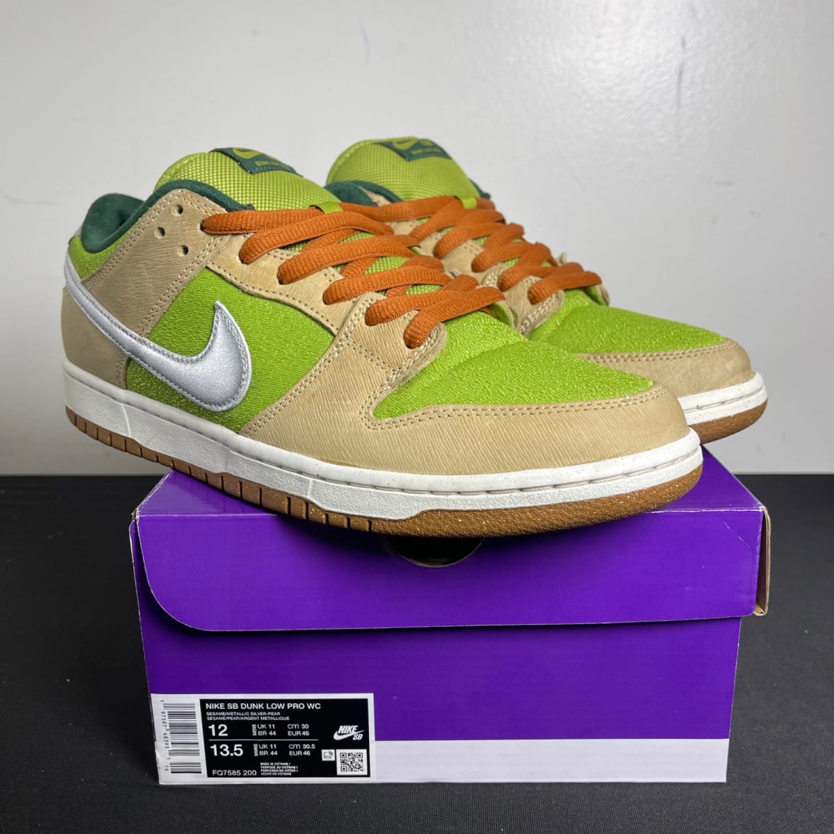 Nike SB Dunk Low Escargot (Size 12) - aux