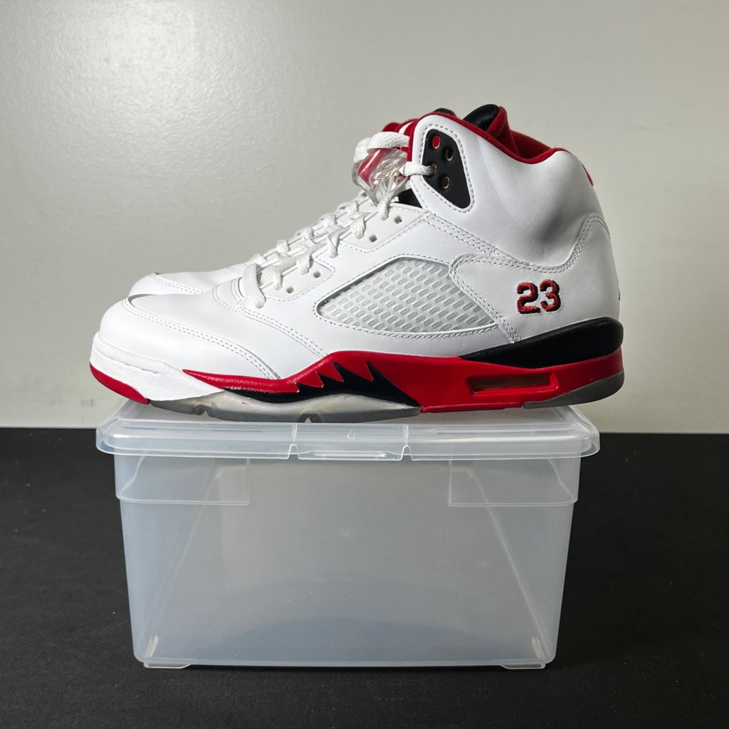 Jordan 5 Retro Fire Red Black Tongue (2013) 9.5 (Lightly Worn Pre-Owned)JordanWhite/Fire Red-Black - Image 3