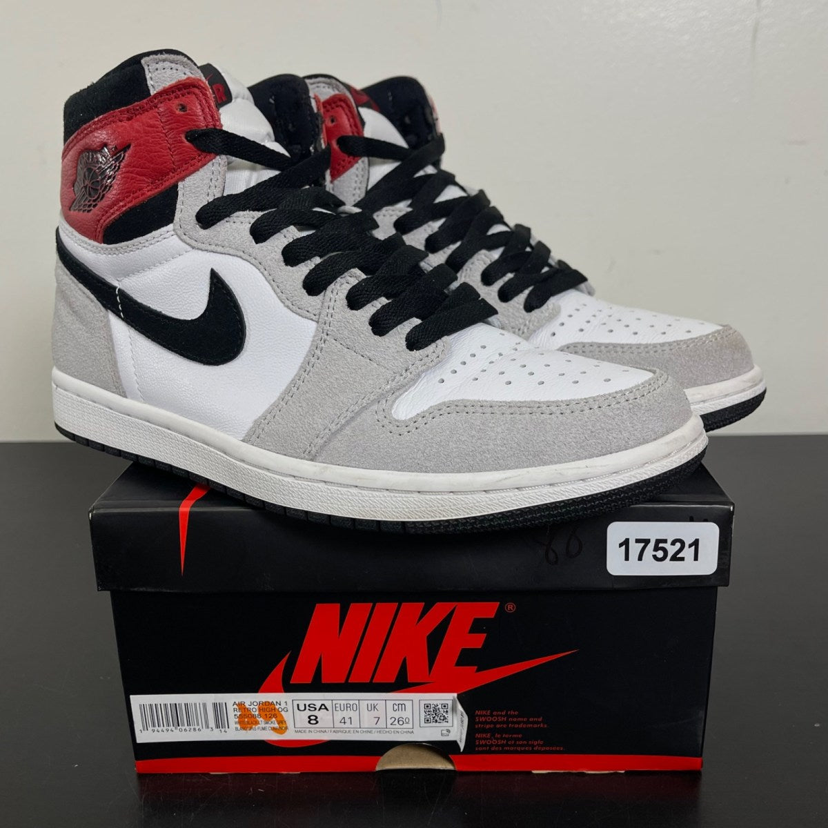Jordan 1 Retro High Light Smoke Grey 8 (Moderately Worn Pre-Owned)JordanWhite/Black-Light Smoke Grey-Varsity Red - Image 1