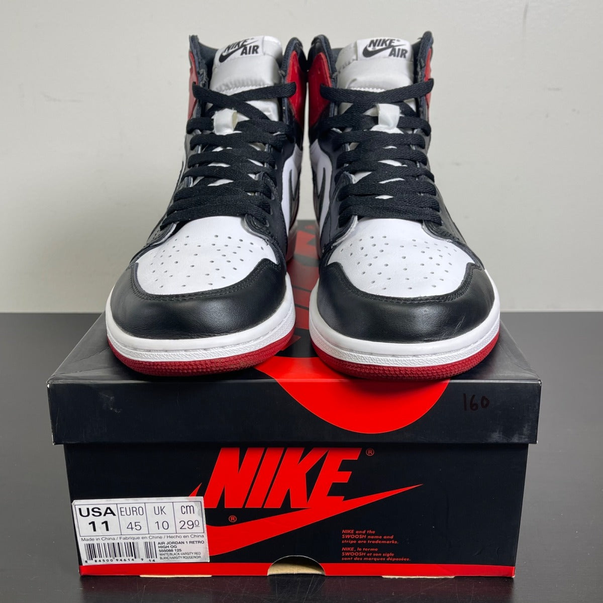 Jordan 1 Retro Black Toe (2016) 11 (Moderately Worn Pre-Owned)JordanWhite/Varsity Red/Black - Image 2