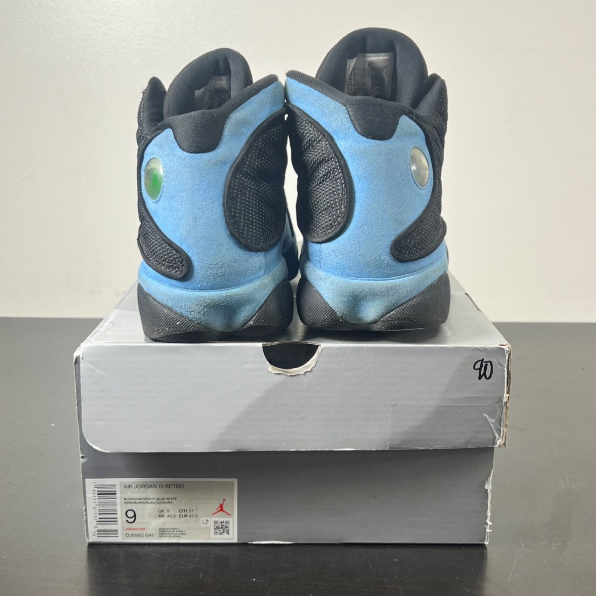 Jordan 13 Retro Black University Blue 9 (Moderately Worn Pre-Owned)JordanBlack/University Blue/White - Image 4