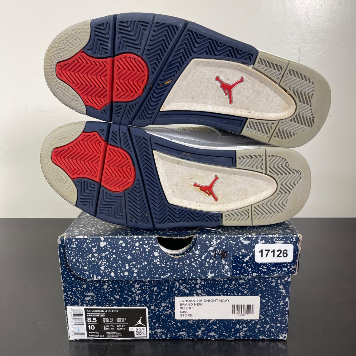 Jordan 4 Retro Midnight Navy 8.5 (Moderately Worn Pre-Owned)JordanWhite/Midnight Navy/Light Smoke Grey-Fire Red - Image 5