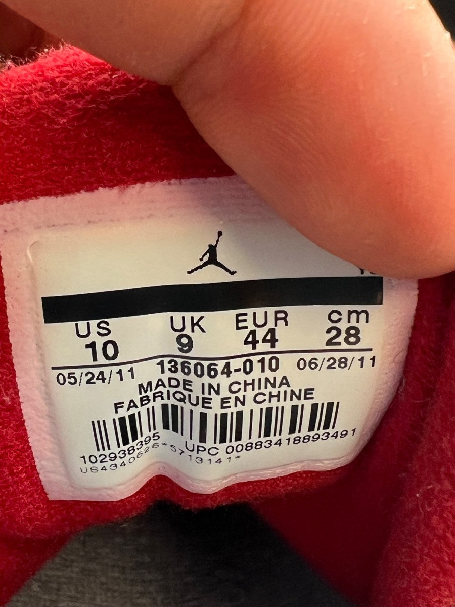 Jordan 3 Retro Black Cement (2011) 10 (Lightly Worn Pre-Owned)JordanBlack/Cement Grey-White-Varsity Red - Image 7