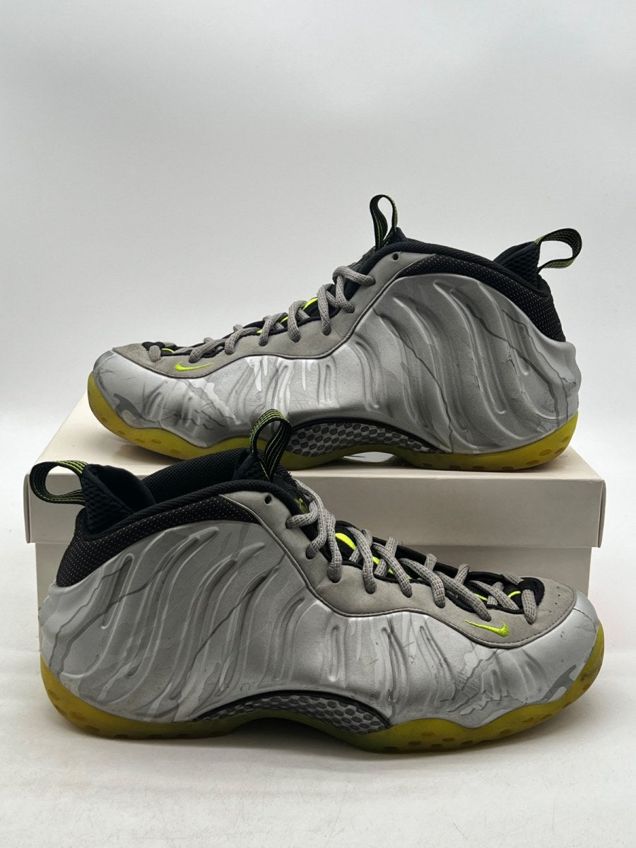 Nike Air Foamposite One Silver Volt Camo 13 (Moderately Worn Pre-Owned)NikeMetallic Silver/Volt-Black - Image 1