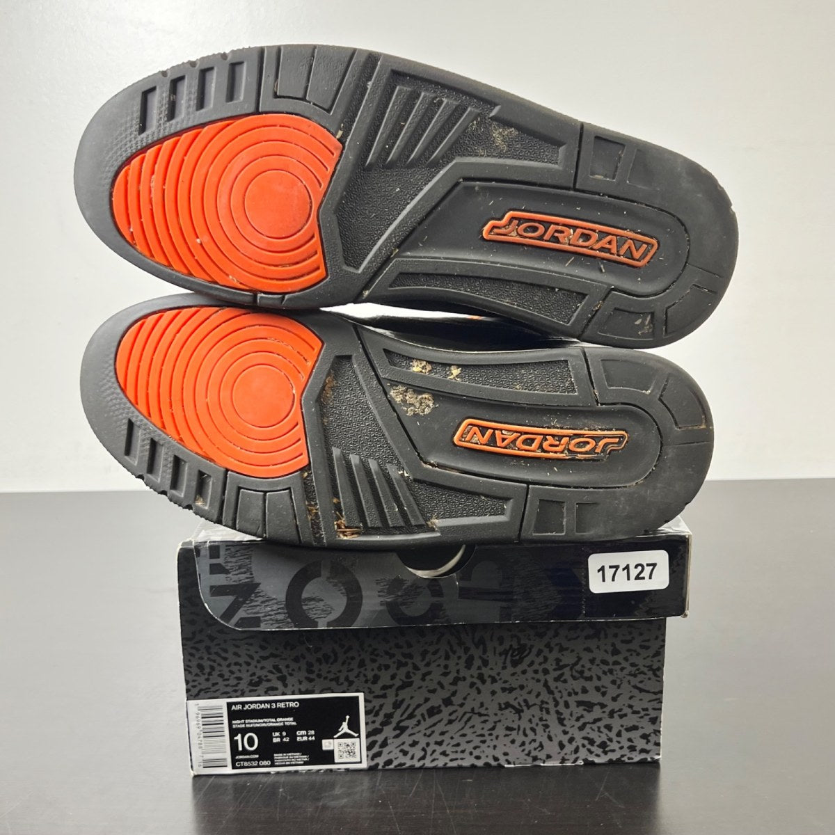 Jordan 3 Retro Fear Pack (2023) 10 (Heavily Worn Pre-Owned)JordanNight Stadium/Total Orange-Black-Flat Pewter-Neutral Grey - Image 6