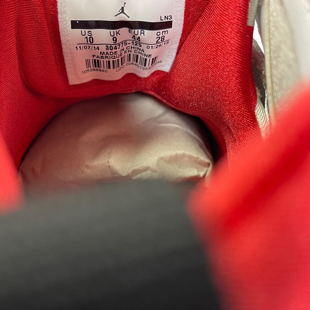 Jordan 7 Retro Hare (2015) 10 (Moderately Worn Pre-Owned)JordanWhite/True Red-Light Silver-Tourmaline - Image 6