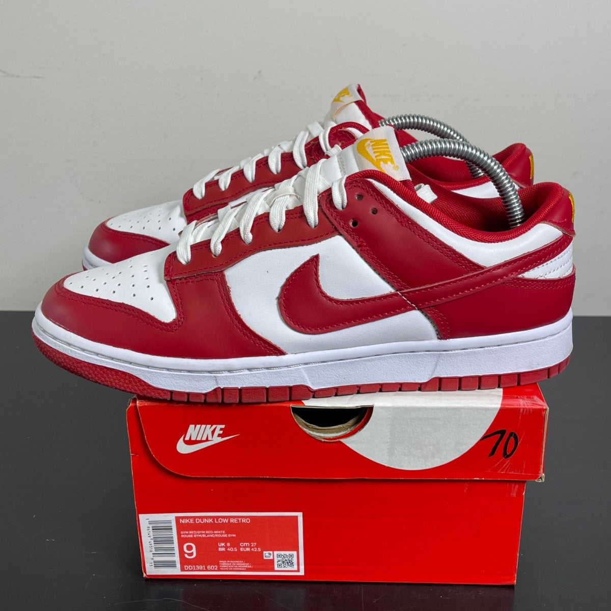 Nike Dunk Low USC 9 (Moderately Worn Pre-Owned)NikeWhite/Gym Red-Yellow - Image 3