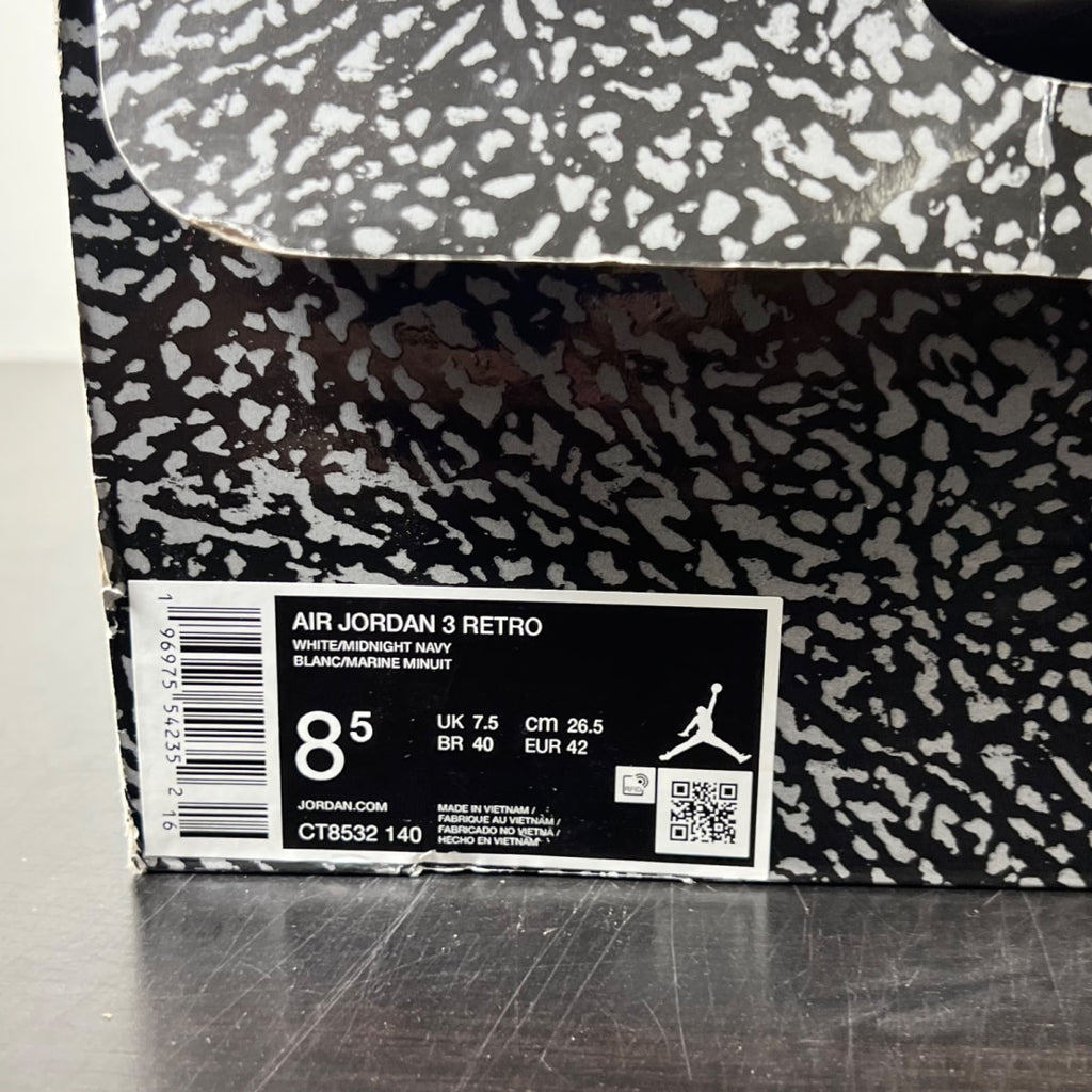 Jordan 3 Retro Midnight Navy 8.5 (Heavily Worn Pre-Owned)JordanWhite/Cement Grey/Black/Midnight Navy - Image 4