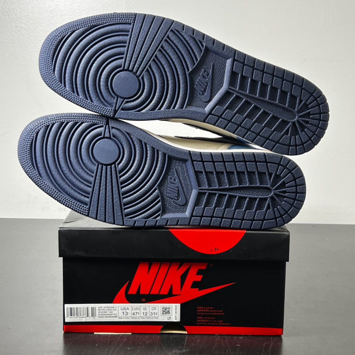 Jordan 1 Retro High Obsidian 13 (Lightly Worn Pre-Owned)JordanSail/Obsidian-University Blue - Image 6