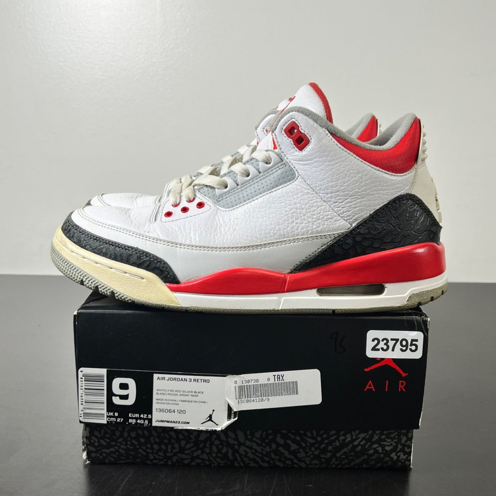 Jordan 3 Retro Fire Red (2013) 9 (Heavily Worn Pre-Owned)JordanWhite/Fire Red-Neutral Grey-Black - Image 3
