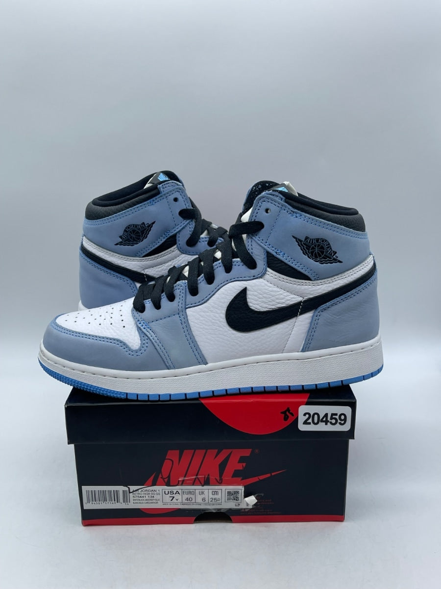 Jordan 1 Retro High OG University Blue (GS) 7Y (Moderately Worn Pre-Owned) - Image 1