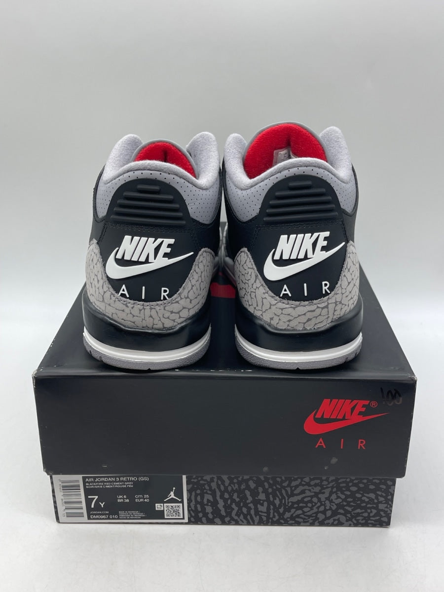 Jordan 3 Retro Black Cement (2024) (GS) 7Y (Moderately Worn Pre-Owned) - Image 3
