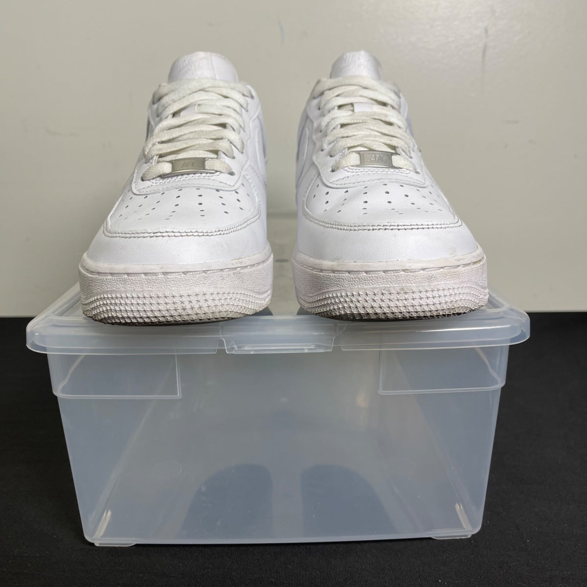 Nike Air Force 1 Low '07 White 9 (Moderately Worn Pre-Owned)NikeWhite/White - Image 2