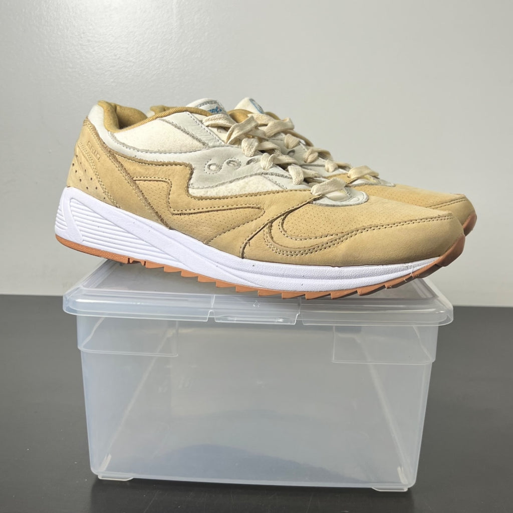 Saucony Grid 8000 12 (Moderately Worn Pre-Owned)Saucony - Image 1