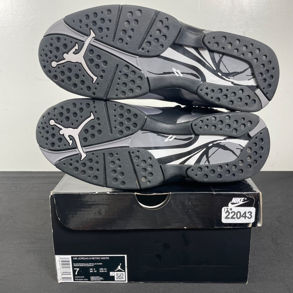 Jordan 8 Retro Winterized Gunsmoke 7 (Moderately Worn Pre-Owned)JordanBlack/Gunsmoke-Metallic Silver - Image 5