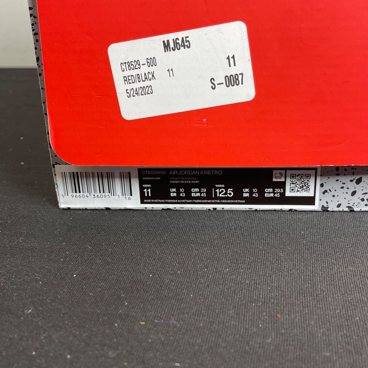 Jordan 6 Retro Toro Bravo (Size 11) - aux