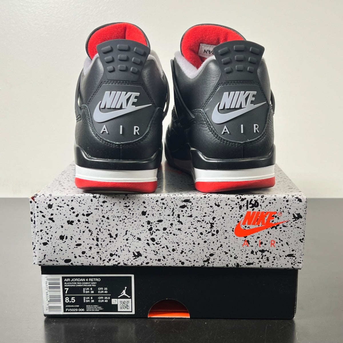 Jordan 4 Retro Bred Reimagined 7 (Lightly Worn Pre-Owned)JordanBlack/Cement Grey/Varsity Red/Summit White - Image 4