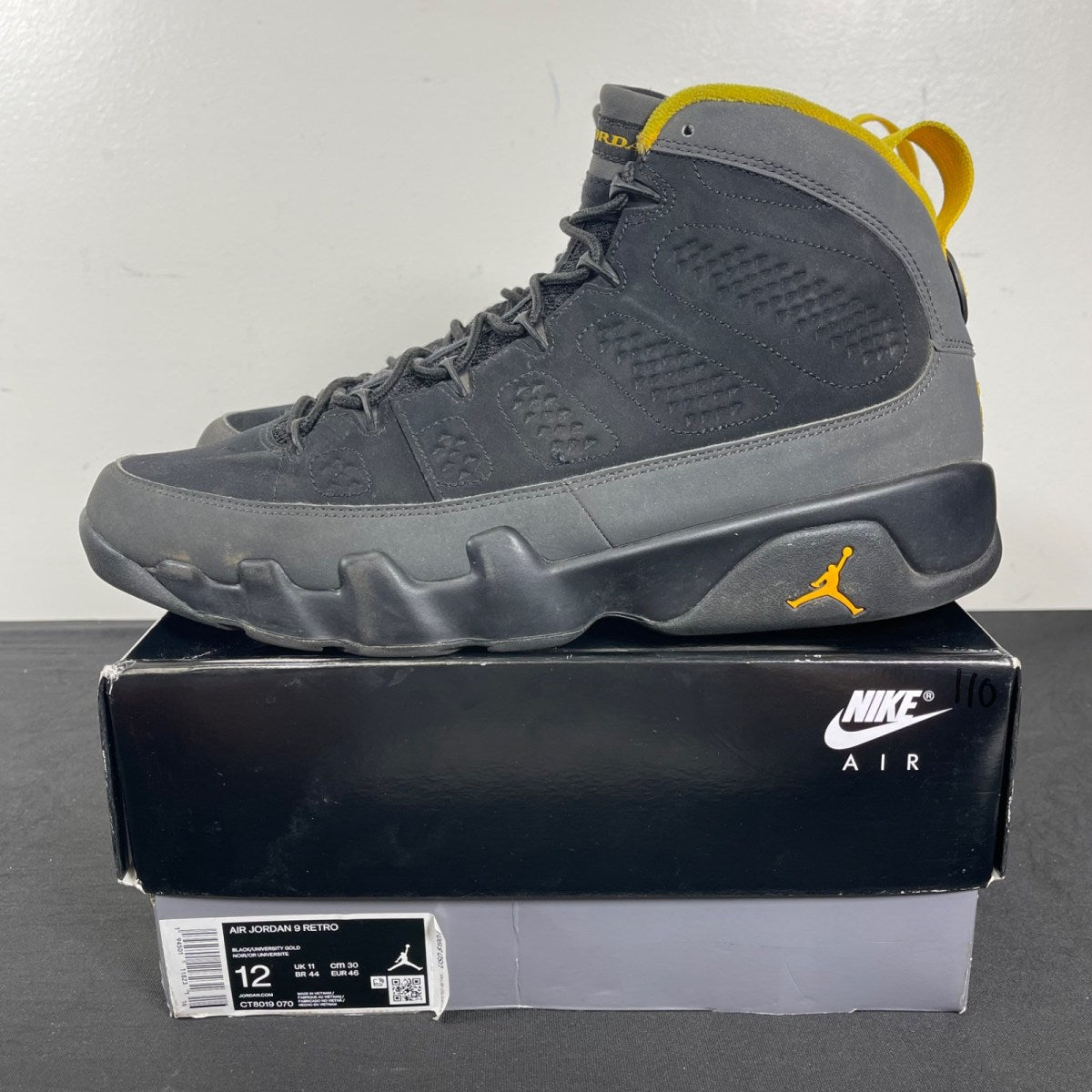 Jordan 9 Retro Dark Charcoal University Gold 12 (Moderately Worn Pre-Owned)JordanBlack/Dark Charcoal-University Gold - Image 3