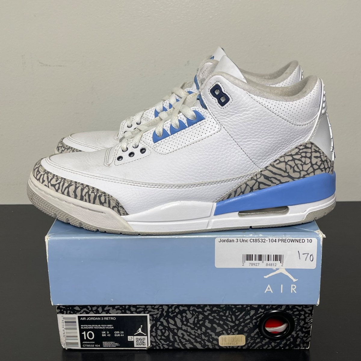 Jordan 3 Retro UNC (2020) 10 (Moderately Worn Pre-Owned)JordanWhite/Valor Blue-Tech Grey - Image 3
