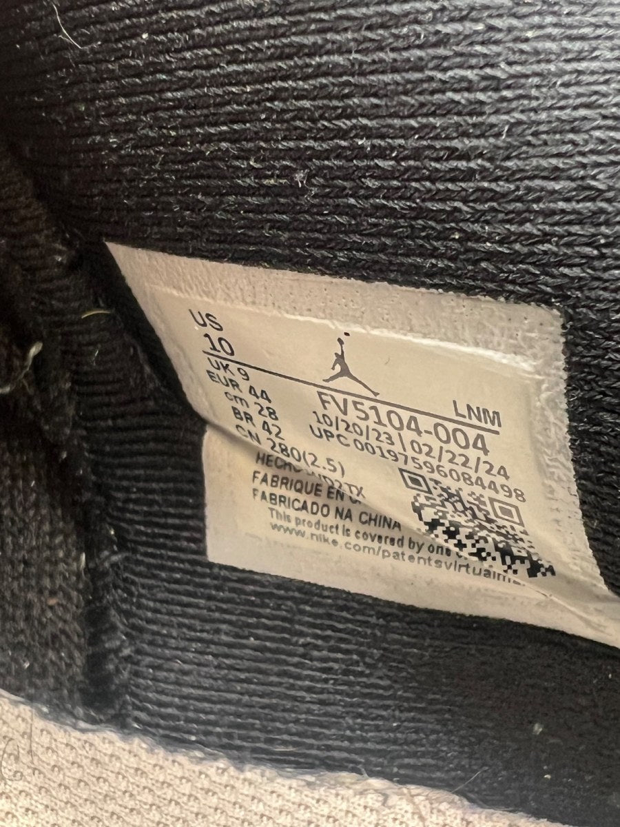 Jordan 11 Retro Low Space Jam 10 (Lightly Worn Pre-Owned) - Image 8