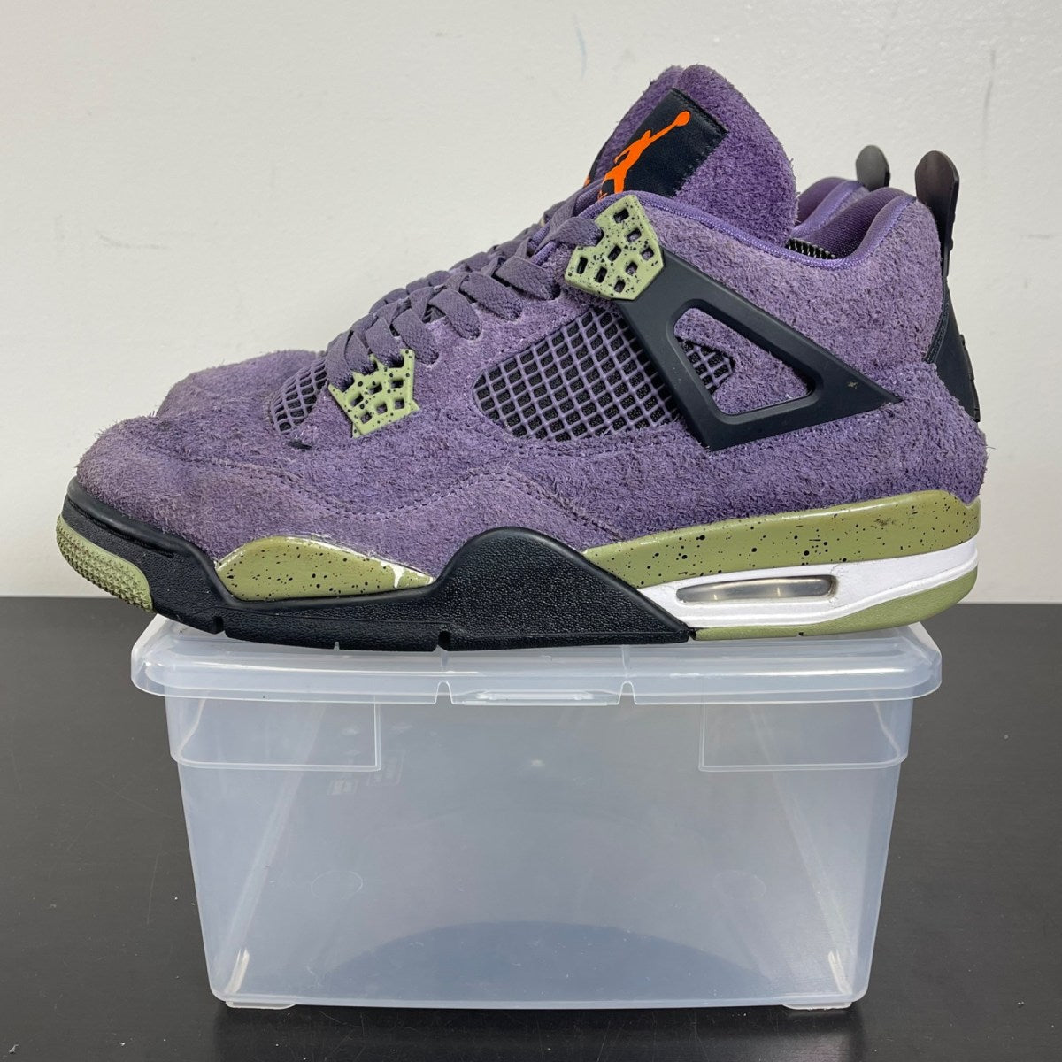 Jordan 4 Retro Canyon Purple (Women's) 12W (Moderately Worn Pre-Owned)JordanCanyon Purple/Anthracite/Alligator/Safety Orange - Image 3