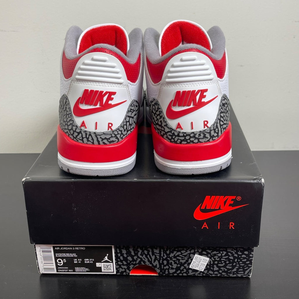 Jordan 3 Retro Fire Red (2022) 9.5 (Moderately Worn Pre-Owned)JordanWhite/Fire Red/Cement Grey/Black - Image 3