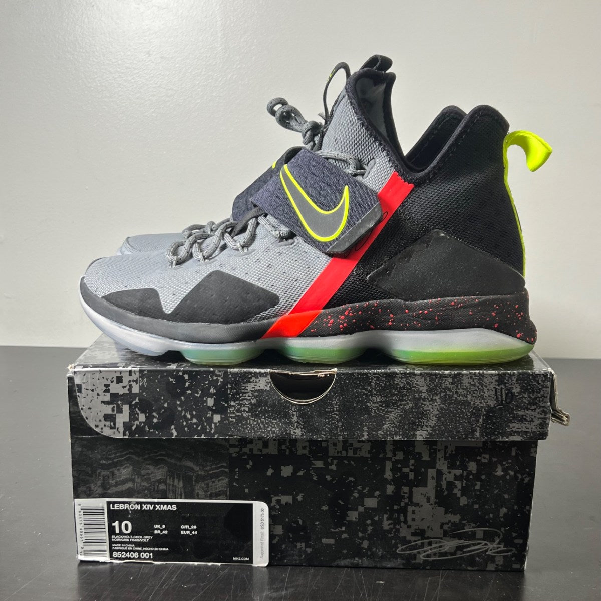 Nike Cavs Court SPO - LeBron 14 Out of Nowhere 10 (Lightly Worn Pre-Owned)NikeBlack/Volt-Cool Grey - Image 3
