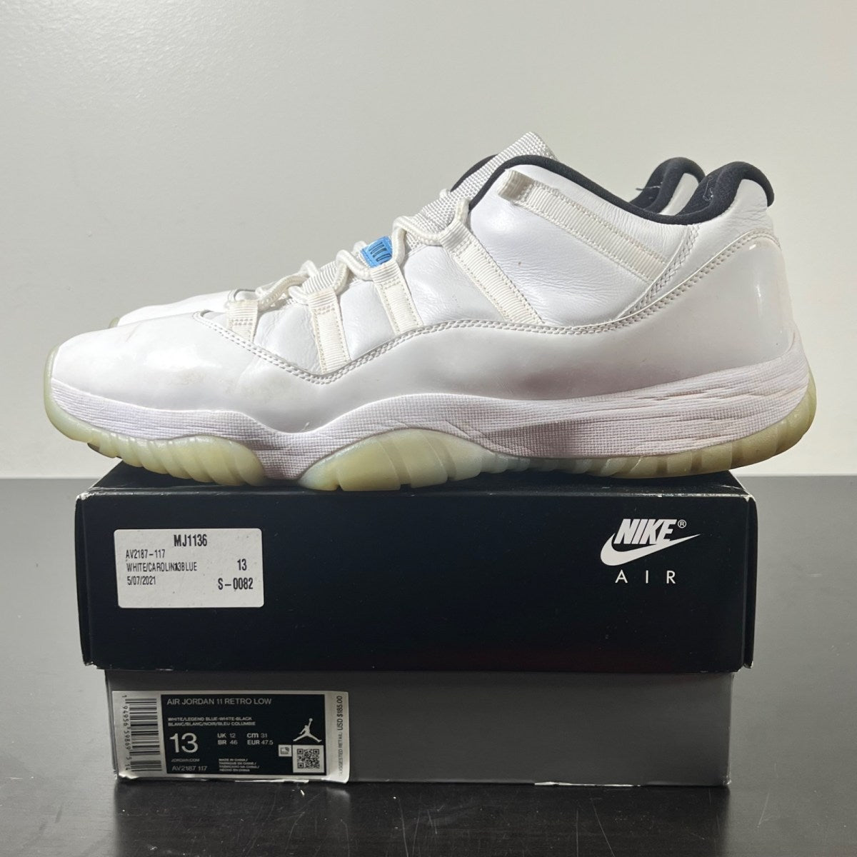 Jordan 11 Retro Low Legend Blue 13 (Heavily Worn Pre-Owned)JordanWhite/White-Black-Legend Blue - Image 3