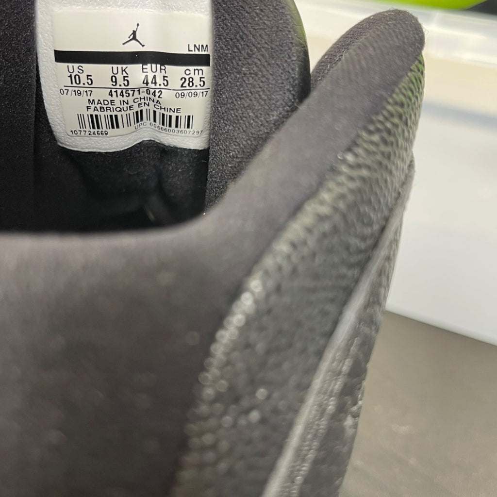 Jordan 13 Retro Altitude (2017) 10.5 (Moderately Worn Pre-Owned)JordanBlack/Altitude Green - Image 6