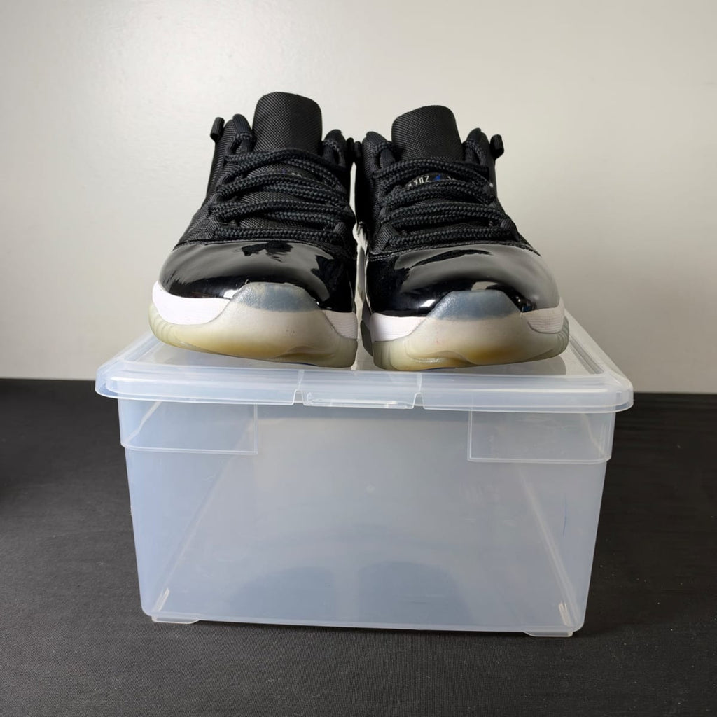 Jordan 11 Retro Low Space Jam (Size 9.5) - aux