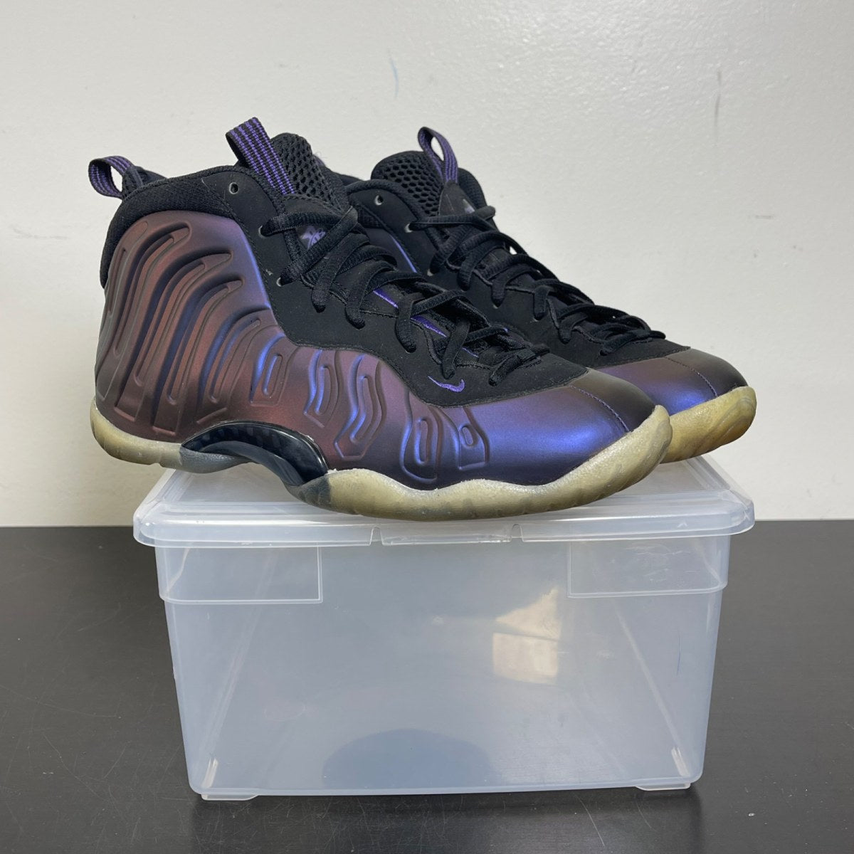 Air Nike Foamposite One Eggplant (2017) (GS) 6.5Y (Moderately Worn Pre-Owned)NikeBlack/Varsity Purple-Varsity Purple - Image 1