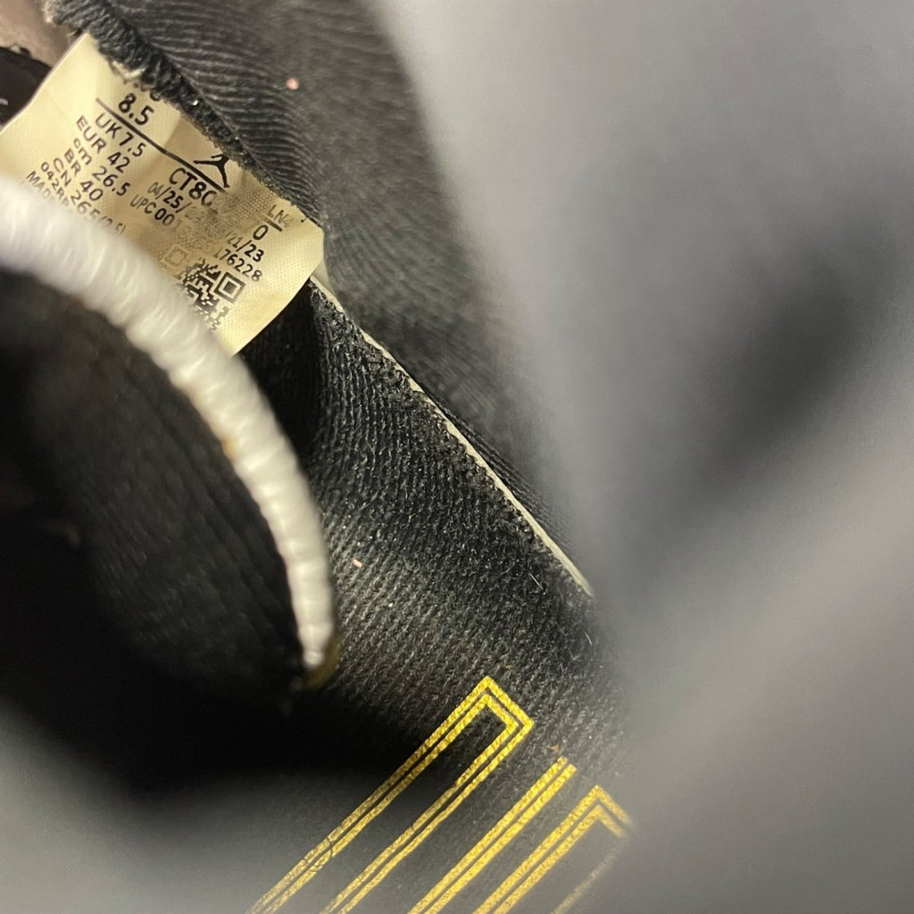 Jordan 11 Retro DMP Gratitude (2023) 8.5 (Moderately Worn Pre-Owned)JordanBlack/White/Metallic Gold - Image 6
