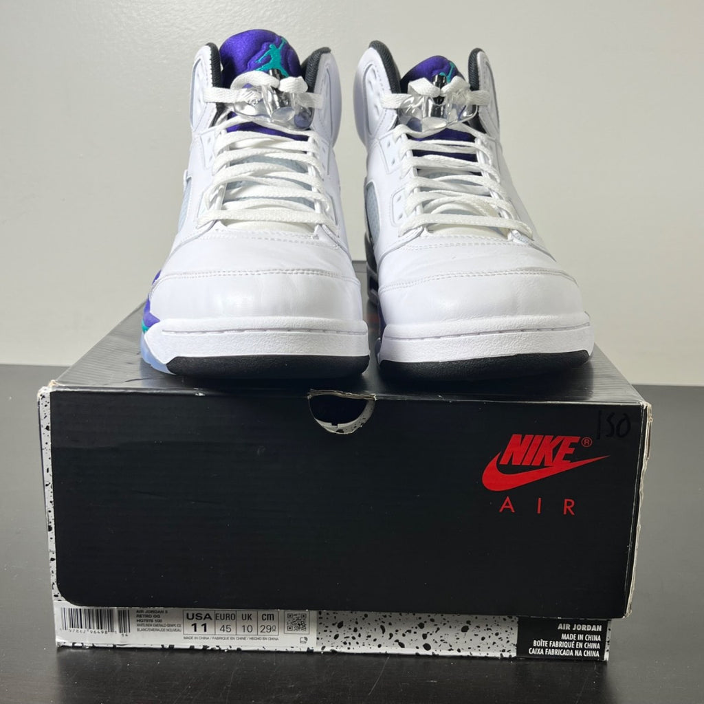 Jordan 5 Retro Grape (2025) 11 (Lightly Worn Pre-Owned)JordanWhite/Grape Ice-New Emerald - Image 2