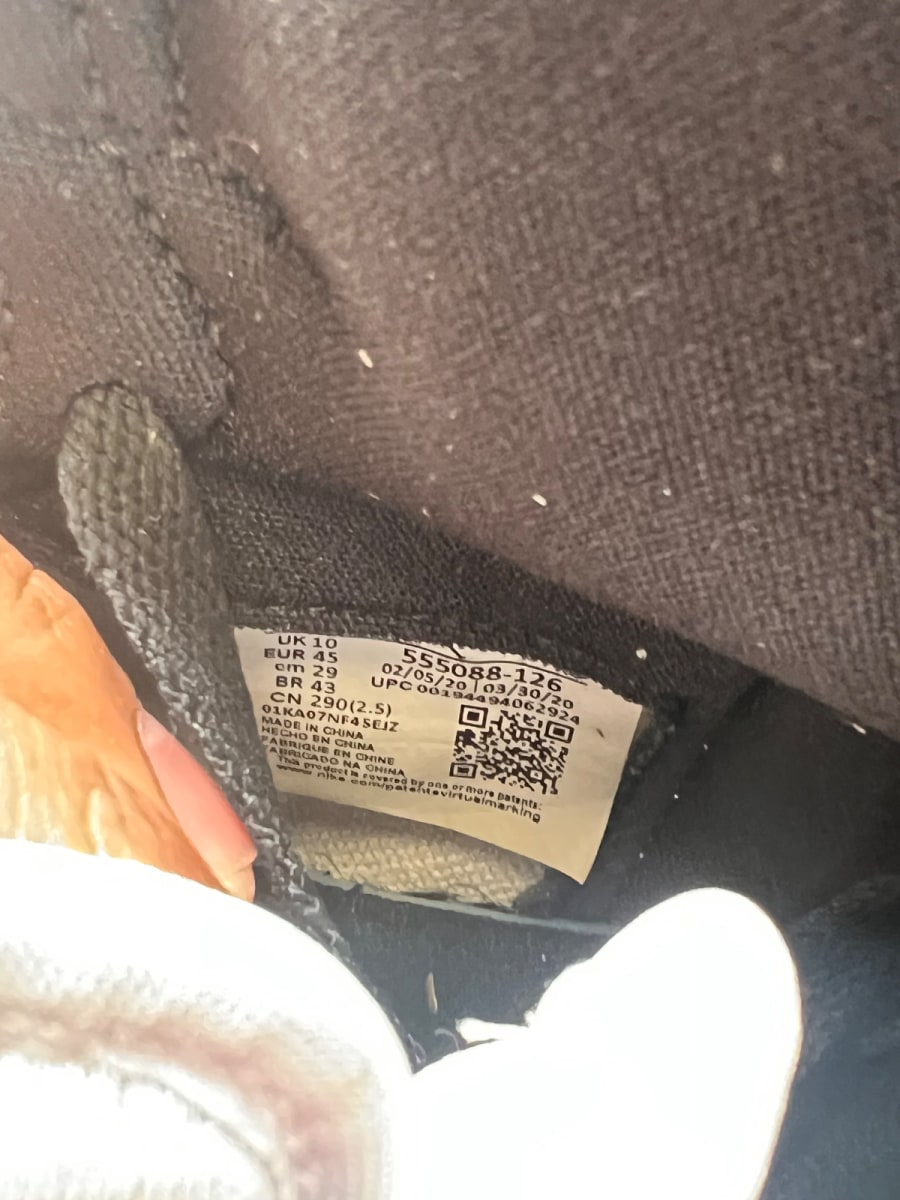 Jordan 1 Retro High Light Smoke Grey 11 (Moderately Worn Pre-Owned) - Image 9