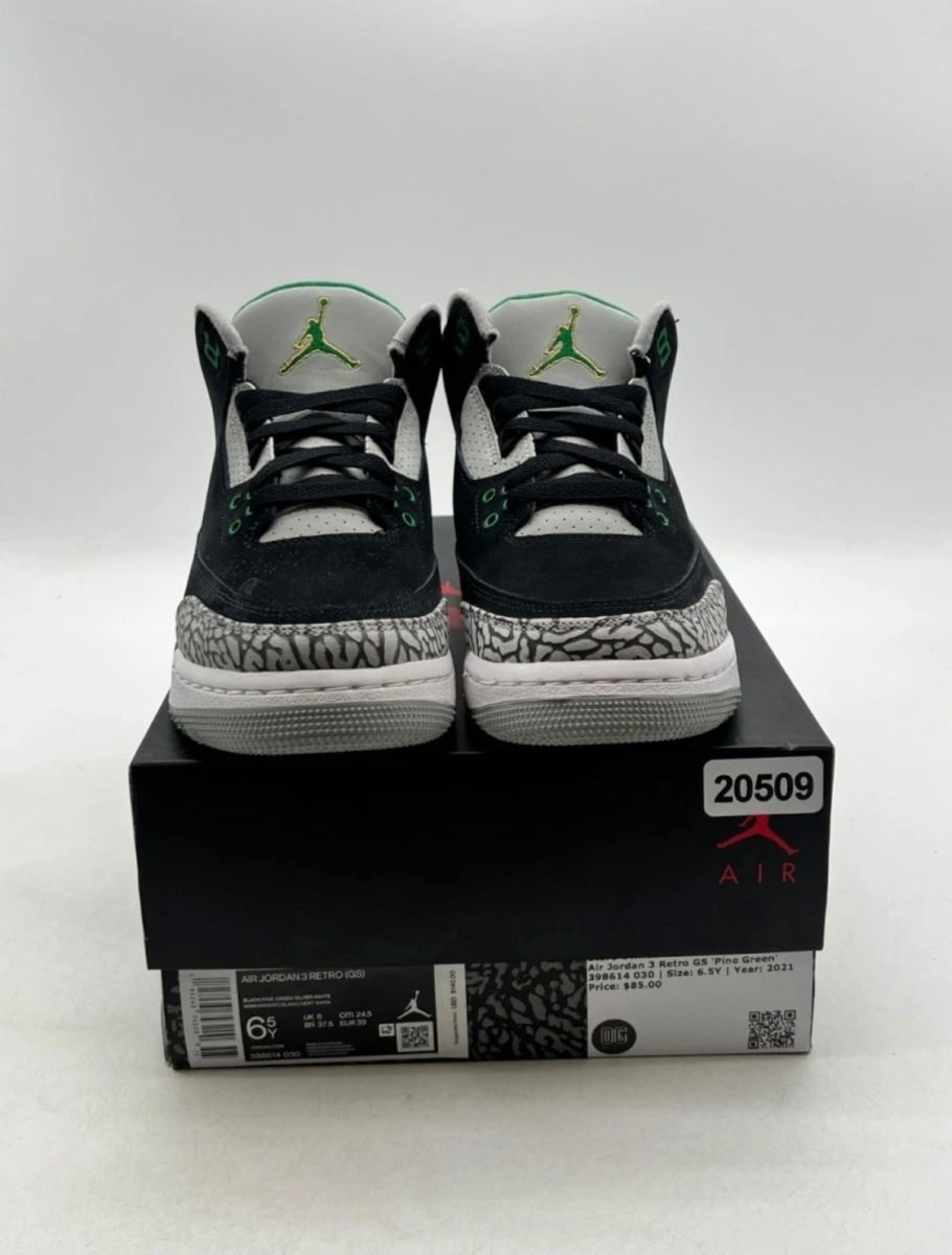 Jordan 3 Retro Pine Green (GS) 6.5Y (Lightly Worn Pre-Owned)JordanBlack/Silver/White/Pine Green - Image 2